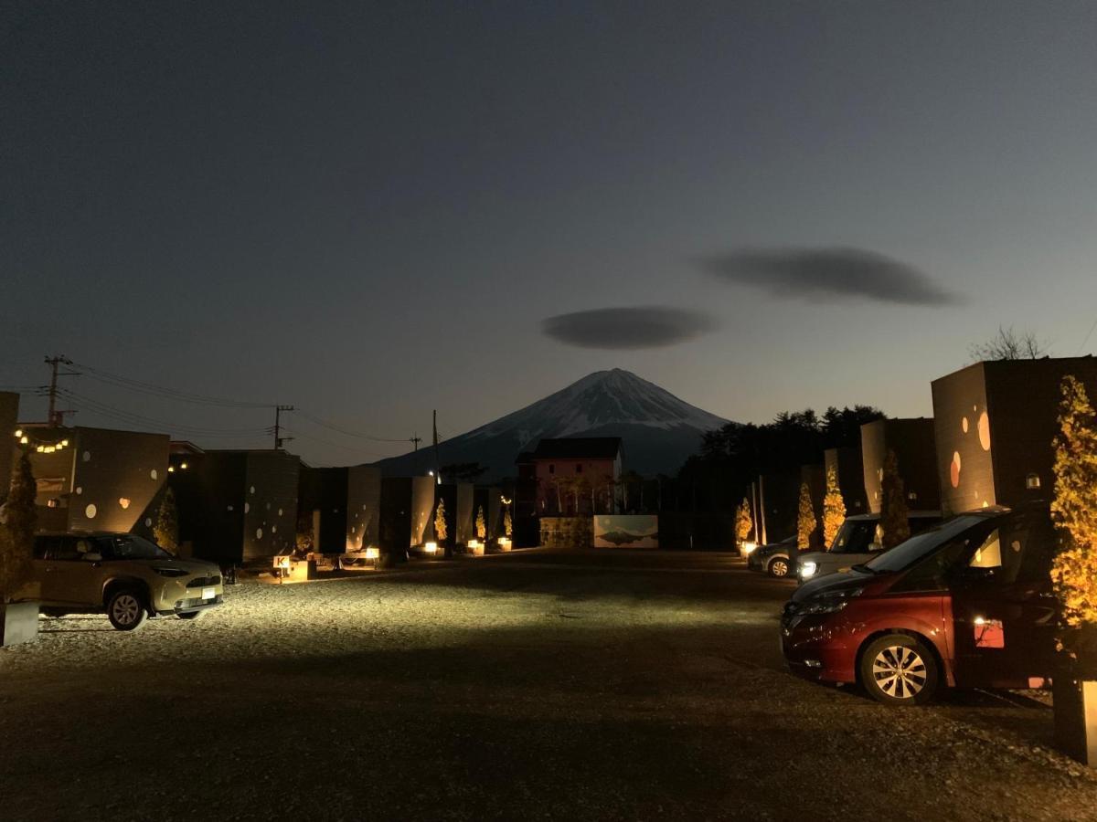 Mt Fuji Glamping Tourist Villa Kawaguchiko Фудзі-Каваґутіко Екстер'єр фото