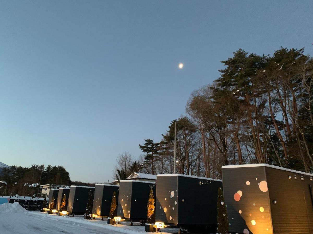 Mt Fuji Glamping Tourist Villa Kawaguchiko Фудзі-Каваґутіко Екстер'єр фото