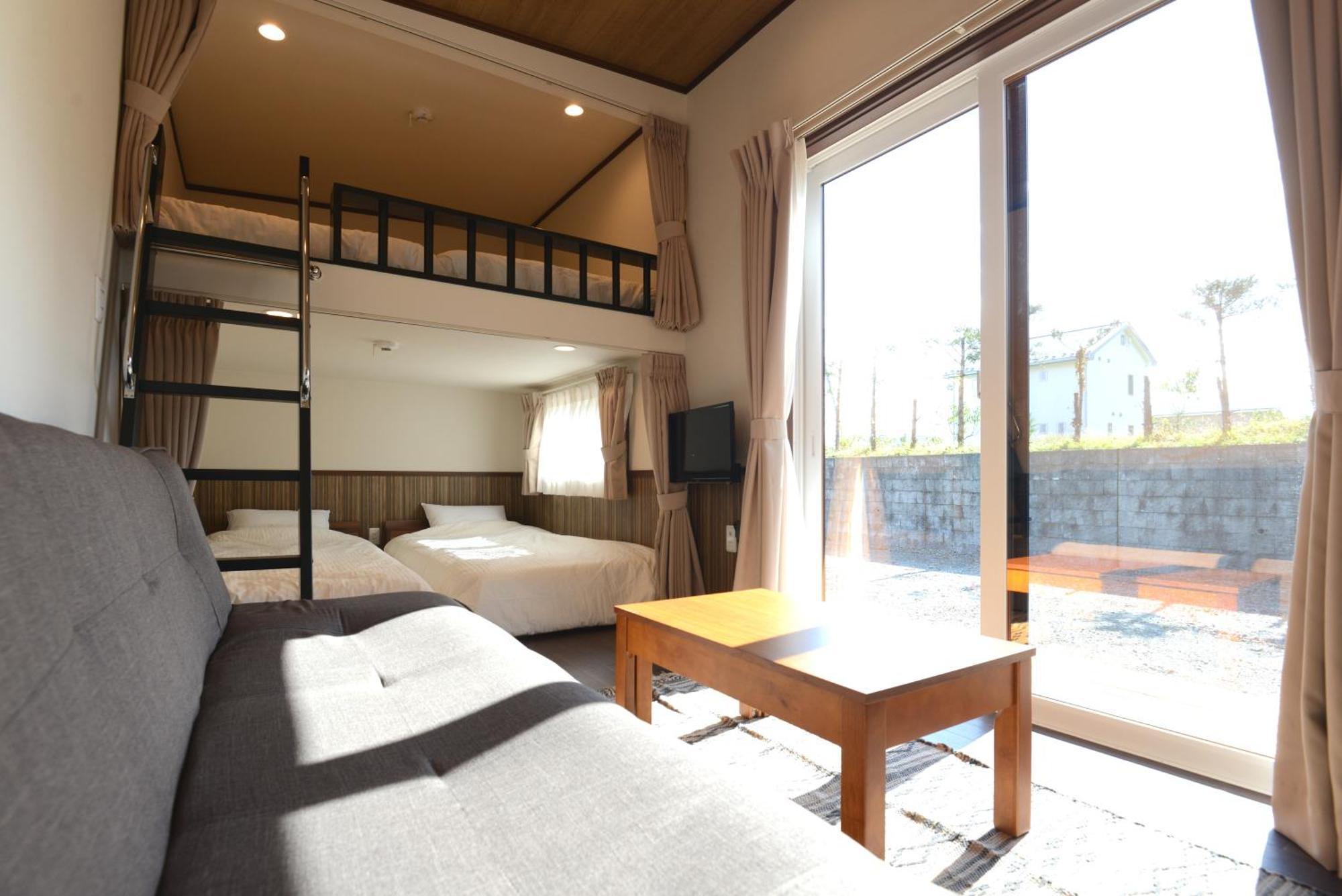Mt Fuji Glamping Tourist Villa Kawaguchiko Фудзі-Каваґутіко Екстер'єр фото