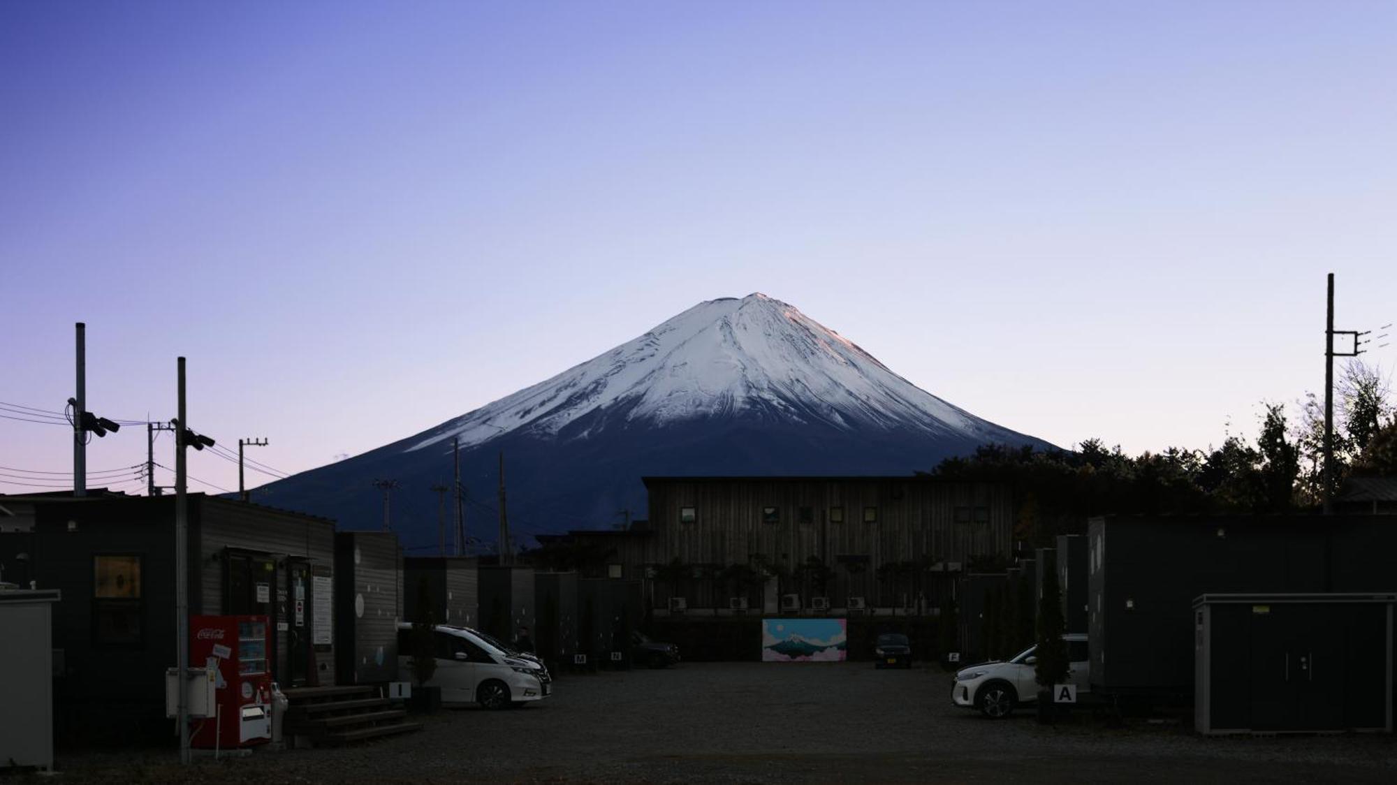 Mt Fuji Glamping Tourist Villa Kawaguchiko Фудзі-Каваґутіко Екстер'єр фото