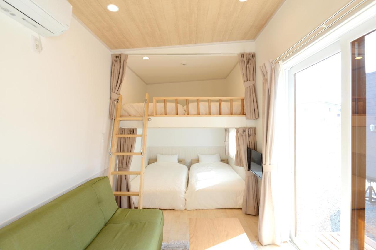 Mt Fuji Glamping Tourist Villa Kawaguchiko Фудзі-Каваґутіко Екстер'єр фото